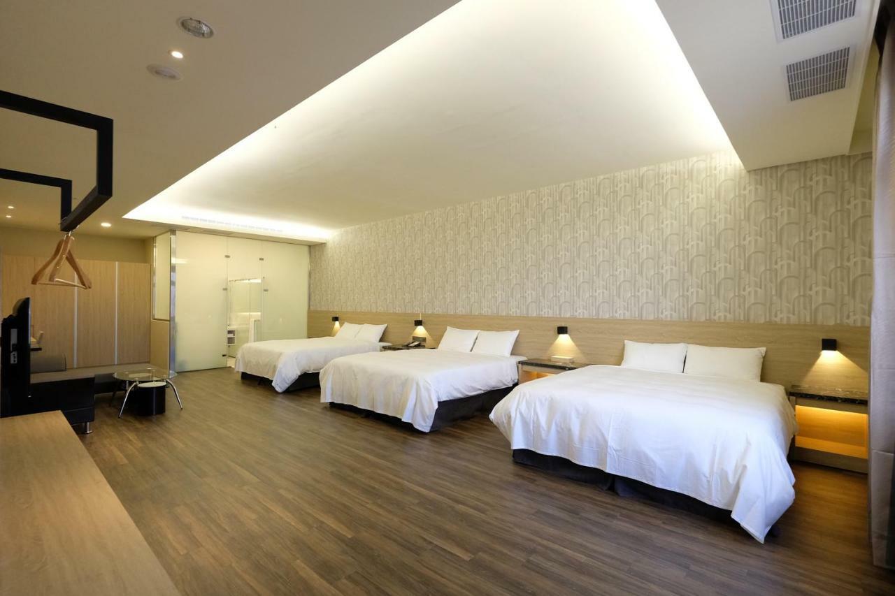 Yu Chun Hotel Đài Trung Ngoại thất bức ảnh